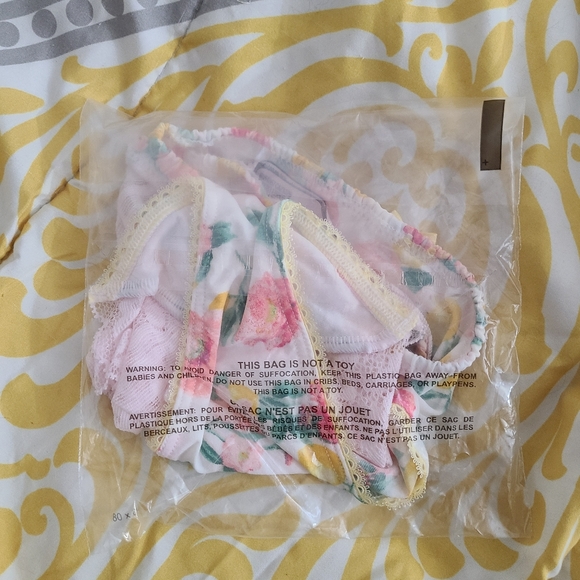 Victoria's Secret Lemoncello Lace String Bikini Panty - Picture 5 of 5